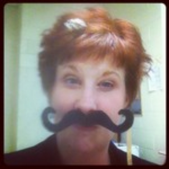 Meet your Posher, Jyllian - Picture 2 of 2